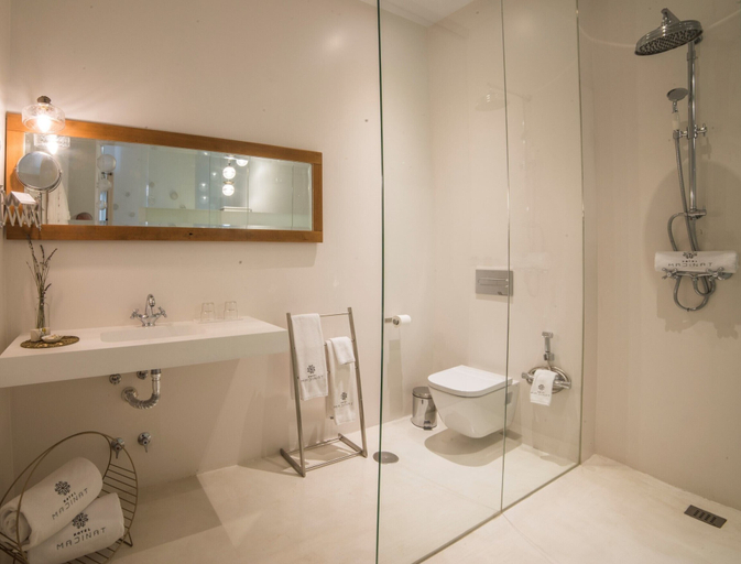Bathroom 5, Hotel Madinat, Córdoba