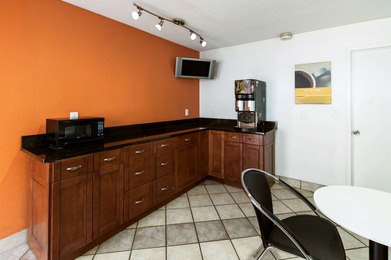 Others 5, Motel 6 Dayton, OH - Englewood, Montgomery