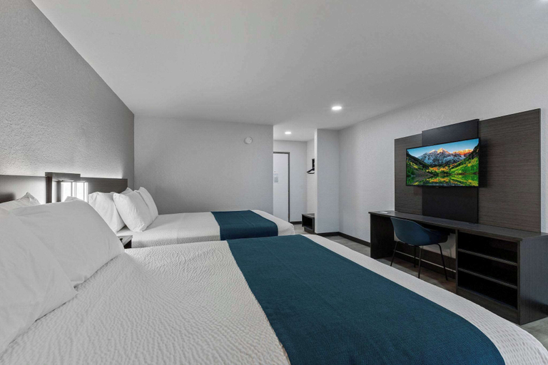 Bedroom 3, Motel 6 Brighton CO Denver Northeast, Adams