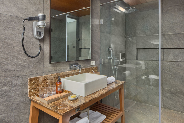 Bathroom 5, Two Seasons Coron Bayside Hotel, Coron