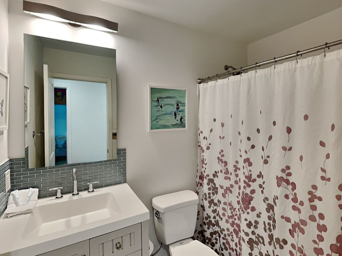 Bathroom 4, Sunset Water View by Silver Sands Vacation Rentals, Nueces