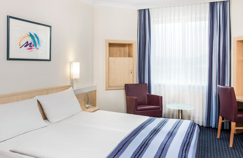 Bedroom 5, Hotel Freiburg City Center by Leonardo Hotels, Freiburg im Breisgau