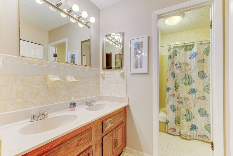 Bathroom, Dreamview by Distinctive Beach Rentals, Saint Johns