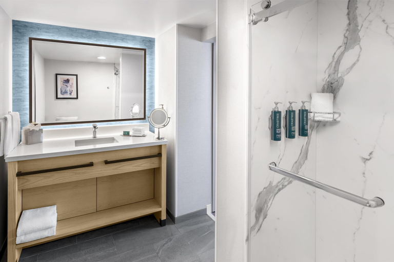 Bathroom 5, Doubletree Hotel South Bend, Saint Joseph