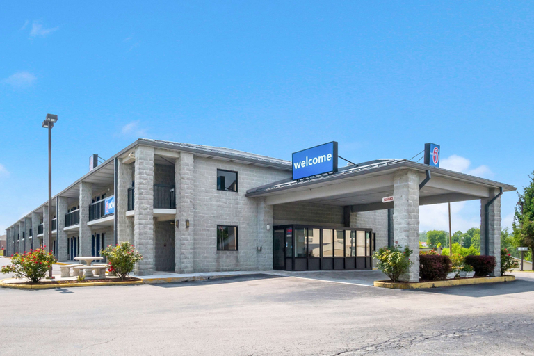 Exterior & Views 2, Motel 6 London, KY, Laurel