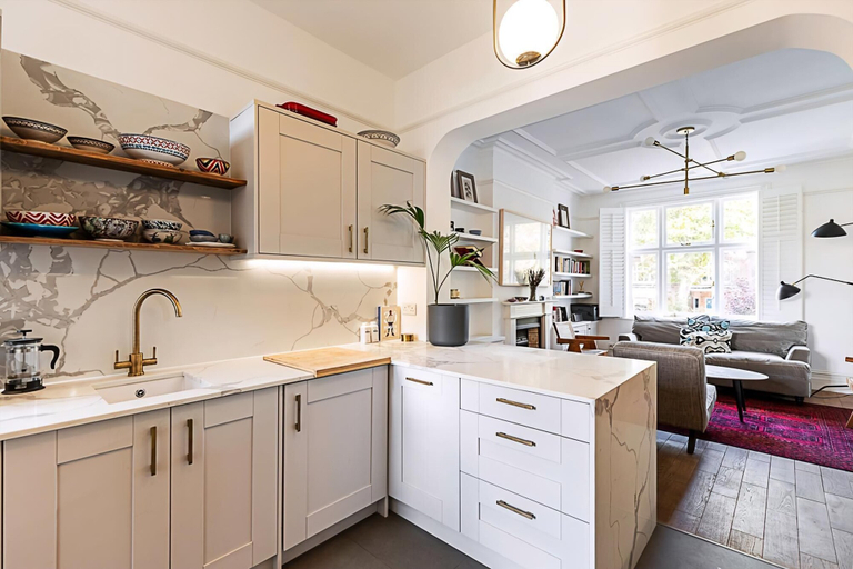 Others 5, Stunning Maida Vale Apartment, London