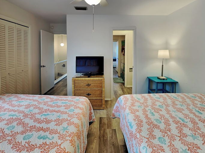 Bedroom 2, La Buena Vida by Miss Kitty’s, Aransas
