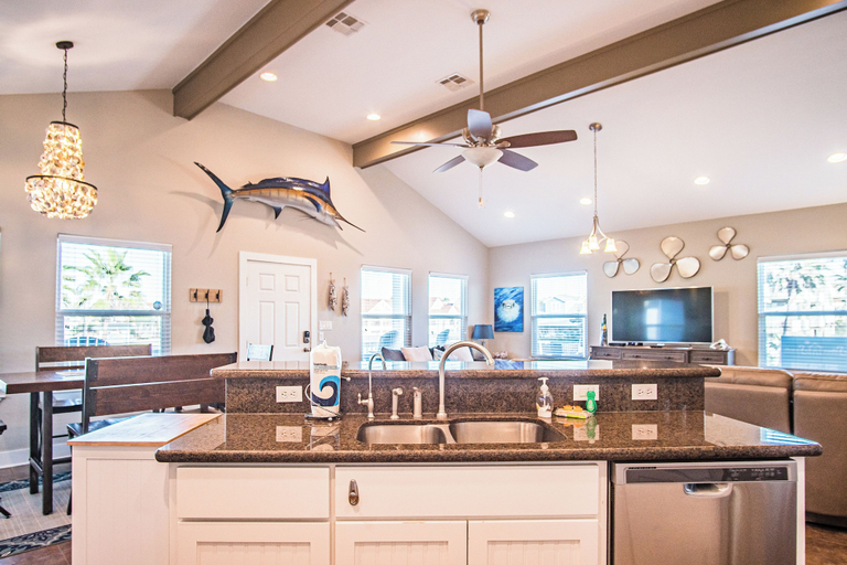 Food & Drinks, Tortuga Landing by Silver Sands Vacation Rentals, Nueces