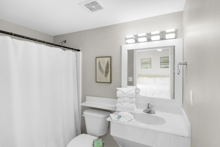Bathroom 4, Shores of Panama 431, Bay