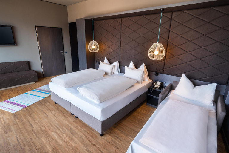 Bedroom 3, ADLERS Hotel, Innsbruck