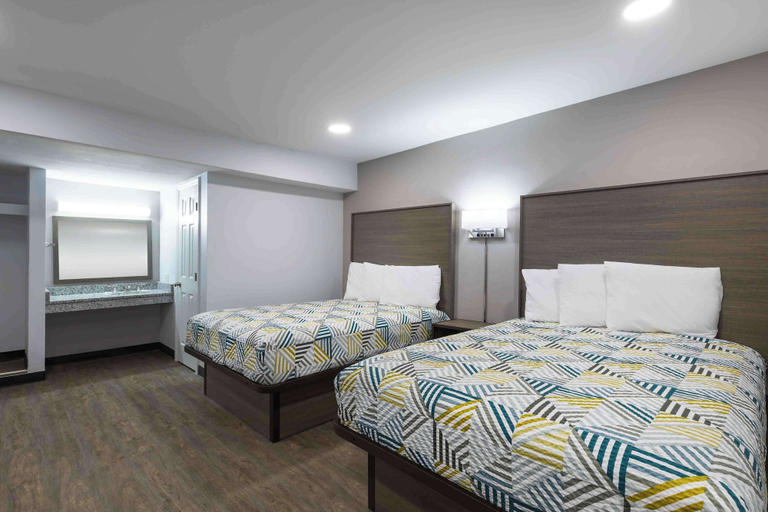 Bedroom 4, Motel 6 Hickory, NC, Catawba