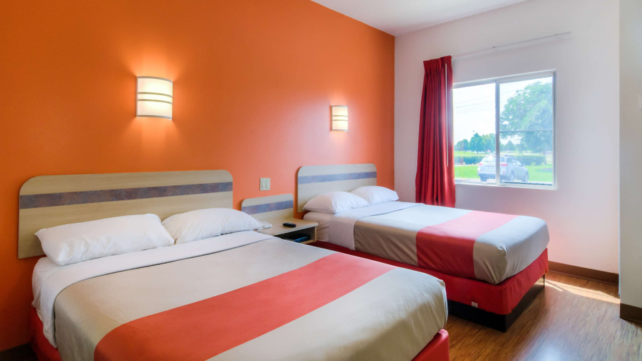 Bedroom 3, Motel 6 Owensboro, KY, Daviess