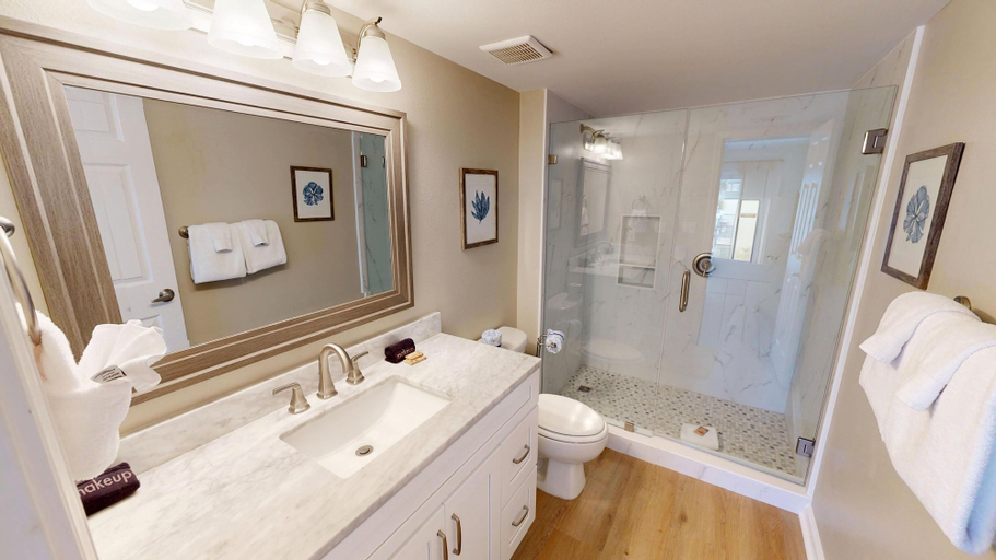 Bathroom 4, Seacrest 201A is a Studio w/Kitchenette on the Gulf by RedAwning, Okaloosa