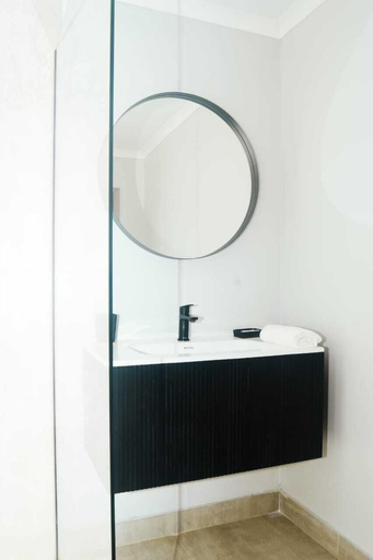 Bathroom 5, Margate Hotel, Ugu