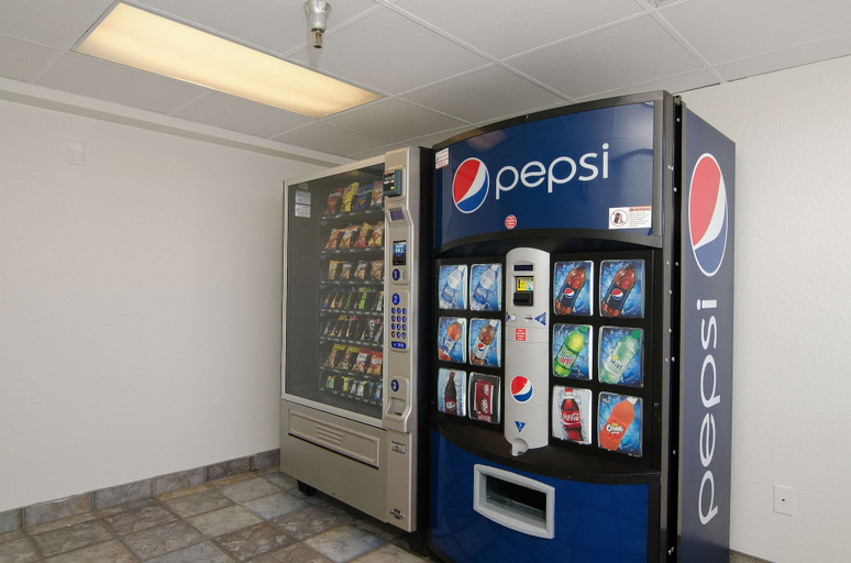 Food & Drinks 5, Motel 6 Twentynine Palms, CA, San Bernardino