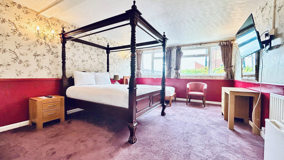 Bedroom 2, Columbia Hotel & Restaurant, Northamptonshire