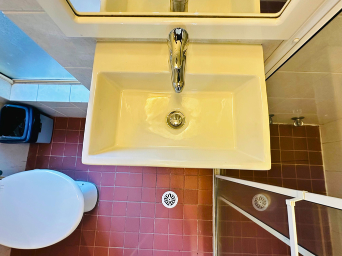Bathroom 4, Aussie Rest Motel, Cessnock