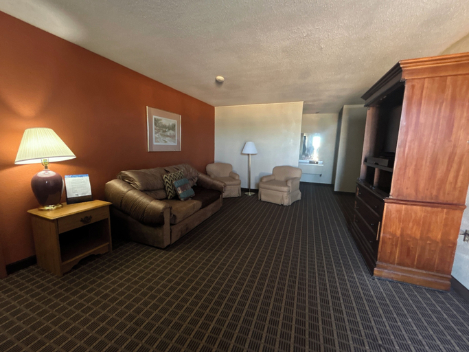 Others 5, Knights Inn & Suites Emporia, Lyon
