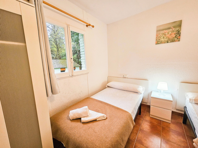 Bedroom 4, Complejo Bubal Formigal 3000, Huesca