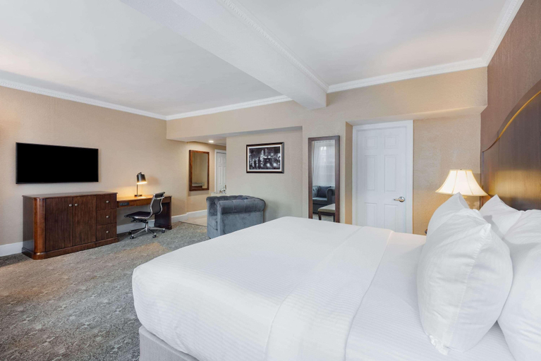 Bedroom 3, Americus Hotel, Unscripted by Hyatt, Lehigh
