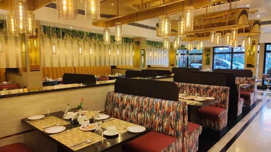 Food & Drinks 5, Grand Continental Hotel , Kaushambi