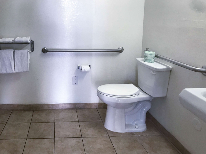 Bathroom 5, Motel 6 Visalia, CA, Tulare