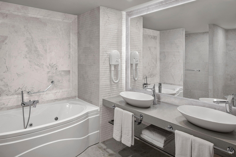 Bathroom 5, Concorde Luxury Resort & Casino & Convention & SPA