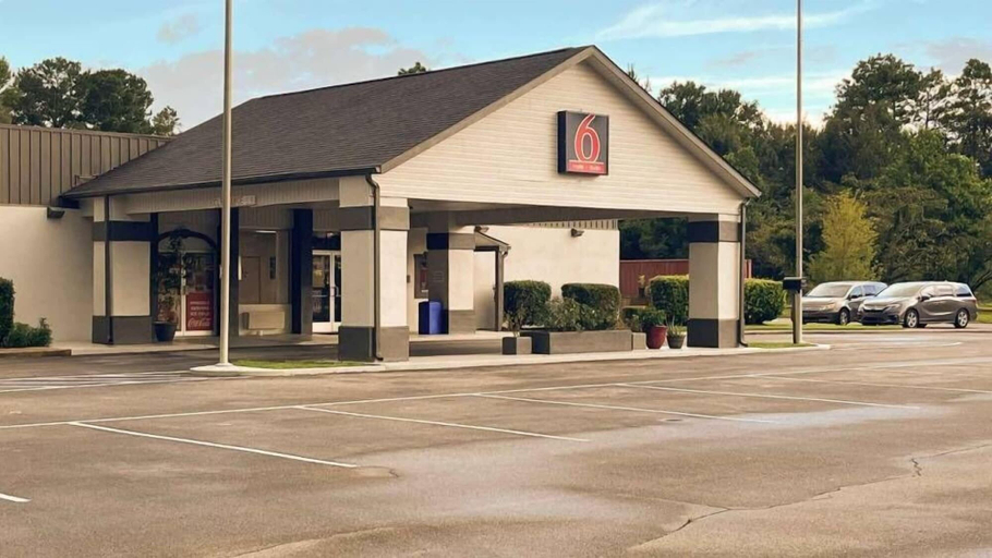 Exterior & Views 1, Studio 6 Bay Minette, Al, Baldwin