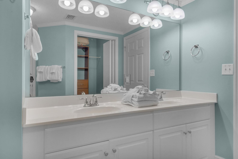 Bathroom 4, Majestic Beach Towers 1-1302, Bay