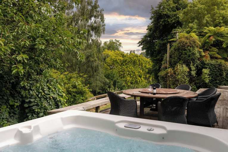 Sport & Beauty 3, Hana Lodge, Rotorua