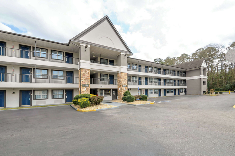 Exterior & Views 2, Motel 6 Columbus, GA – Columbus Airport, Muscogee