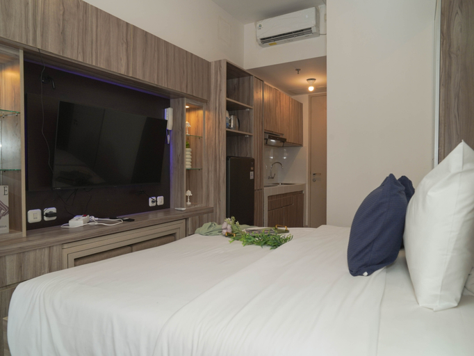Bedroom 5, Functional Studio with Murphy Bed at Tokyo Riverside PIK 2 Apartment By Travelio, Tangerang