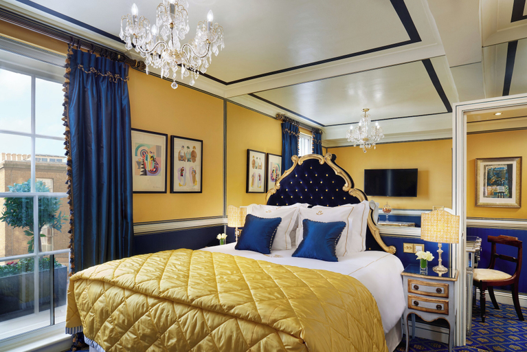 Bedroom 2, The Rubens at the Palace, London