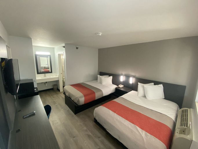 Bedroom 3, Motel 6 Windsor Locks, CT - Hartford, Hartford