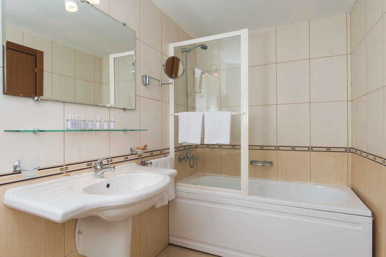 Bathroom 4, Hotel Fenix, Nesebar