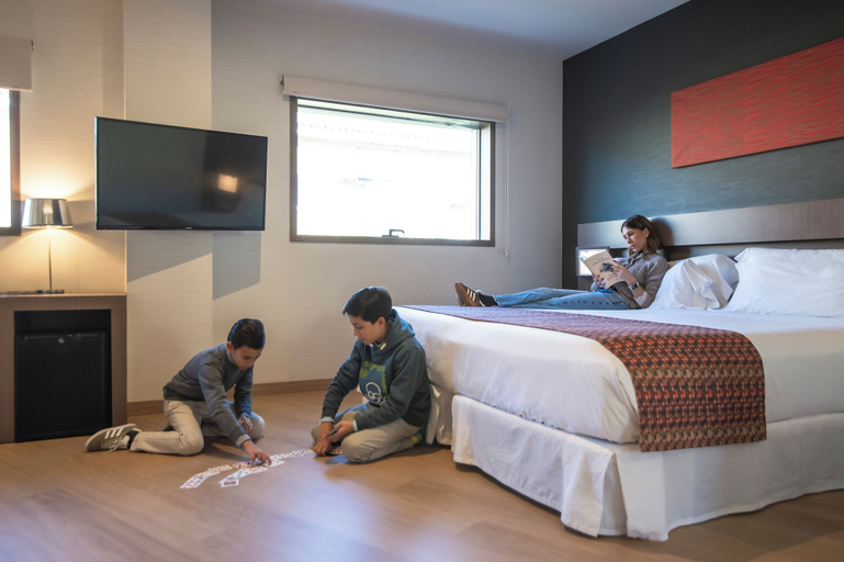 Bedroom 3, Hotel Granada by Pierre & Vacances, Granada