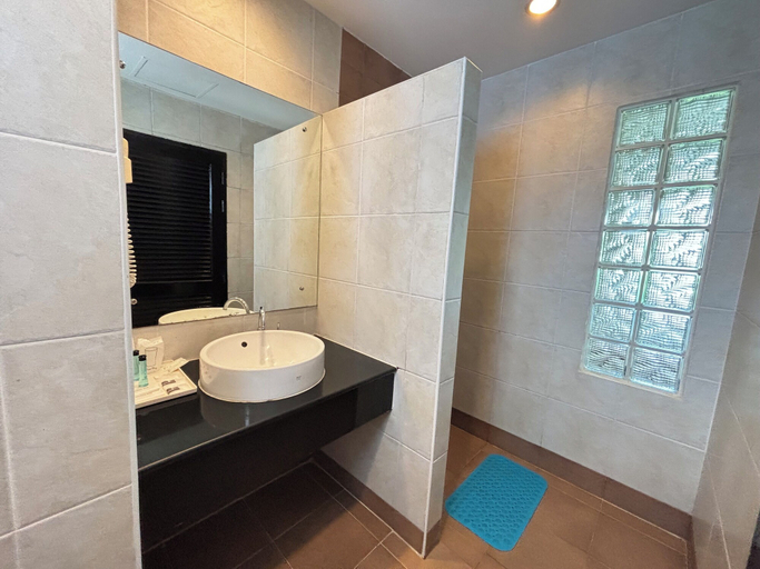 Bathroom 5, Baramee Resortel, Phuket Island