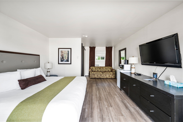 Bedroom 3, Auberge Shores Inn & Hotel, Westmorland