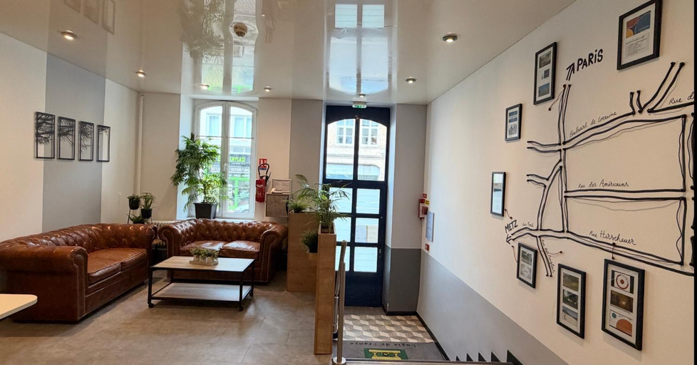 Public Area 2, Hotel De Paris, Moselle