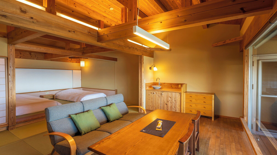 Bedroom 1, Hamachidorinoyu Kaisyu, Shirahama