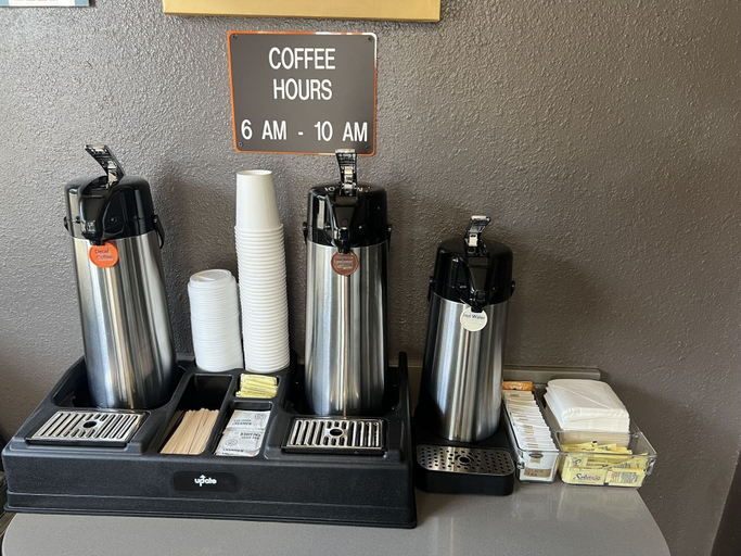 Food & Drinks, Motel 6 Modesto, CA - Downtown, Stanislaus