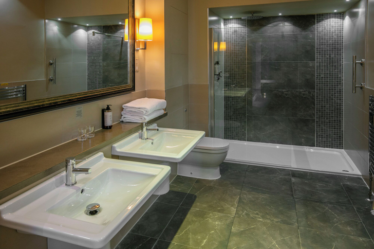 Bathroom 4, Crabwall Manor Hotel & Spa, Cheshire West and Chester