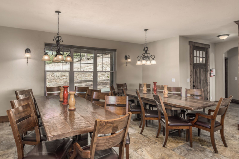 Food & Drinks, Abbey Lodge by Ruidoso Vacation Rentals, Lincoln