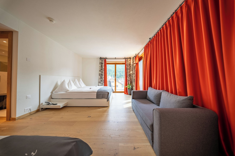 Bedroom 4, Hotel Piz, Maloja