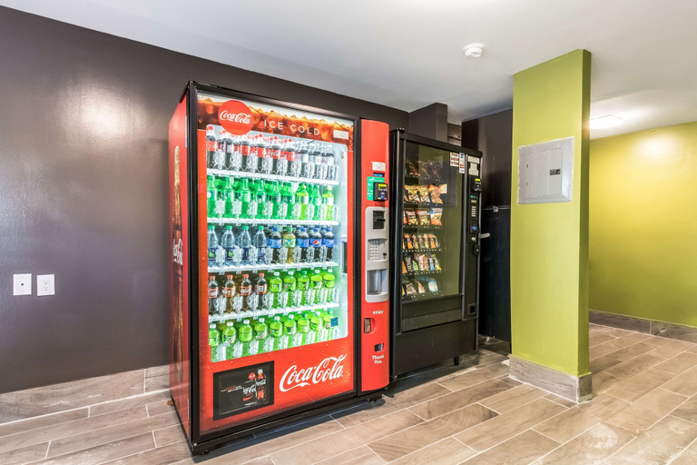 Food & Drinks 5, Studio 6 Extended Stay - Savannah, GA, Chatham