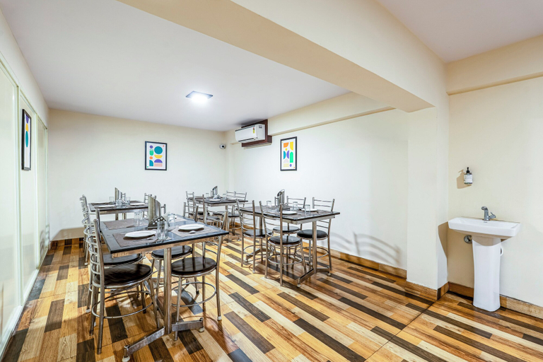 Food & Drinks, Treebo Marina Grand, Railway Station, Visakhapatnam