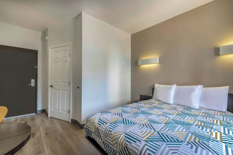 Bedroom 3, Motel 6 Cedar Park, TX, Williamson