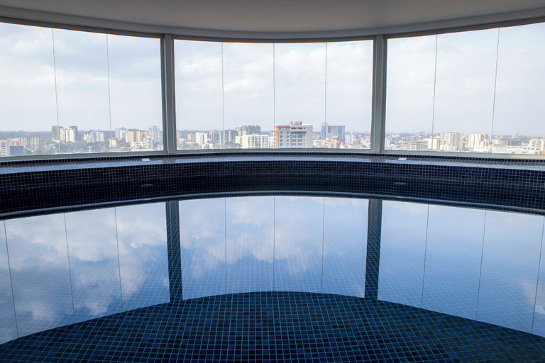 Sport & Beauty 3, Capital Emerald Line 1 bed  by YourHost, Westlands