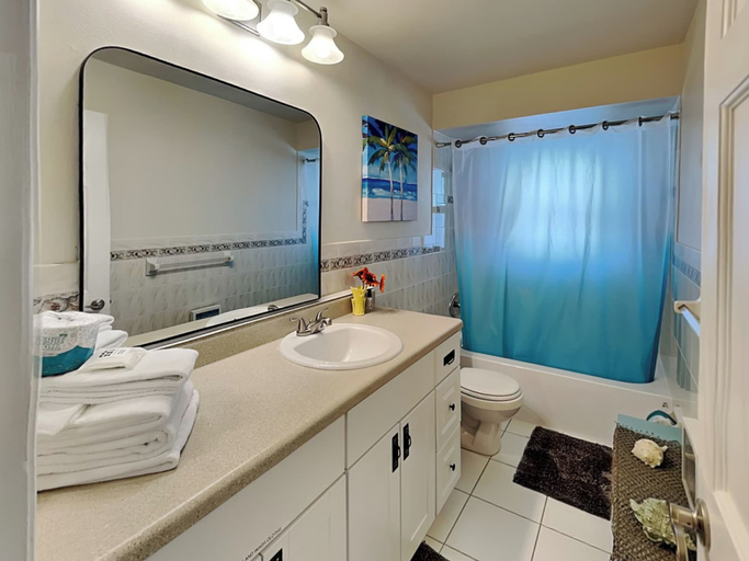 Bathroom 3, Little Slice by Distinctive Beach Rentals, Lee