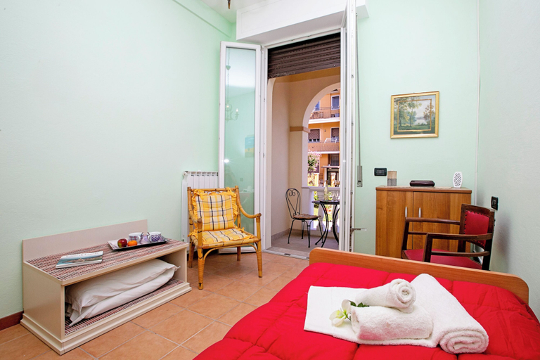 Bedroom 2, Villa Mimosa - Apt 1, Brescia